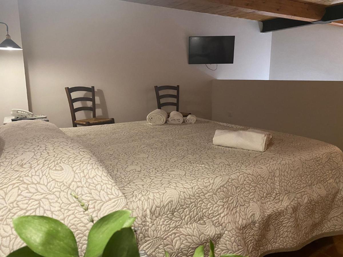 Agriturismo Feudo Tudia Landro Екстериор снимка