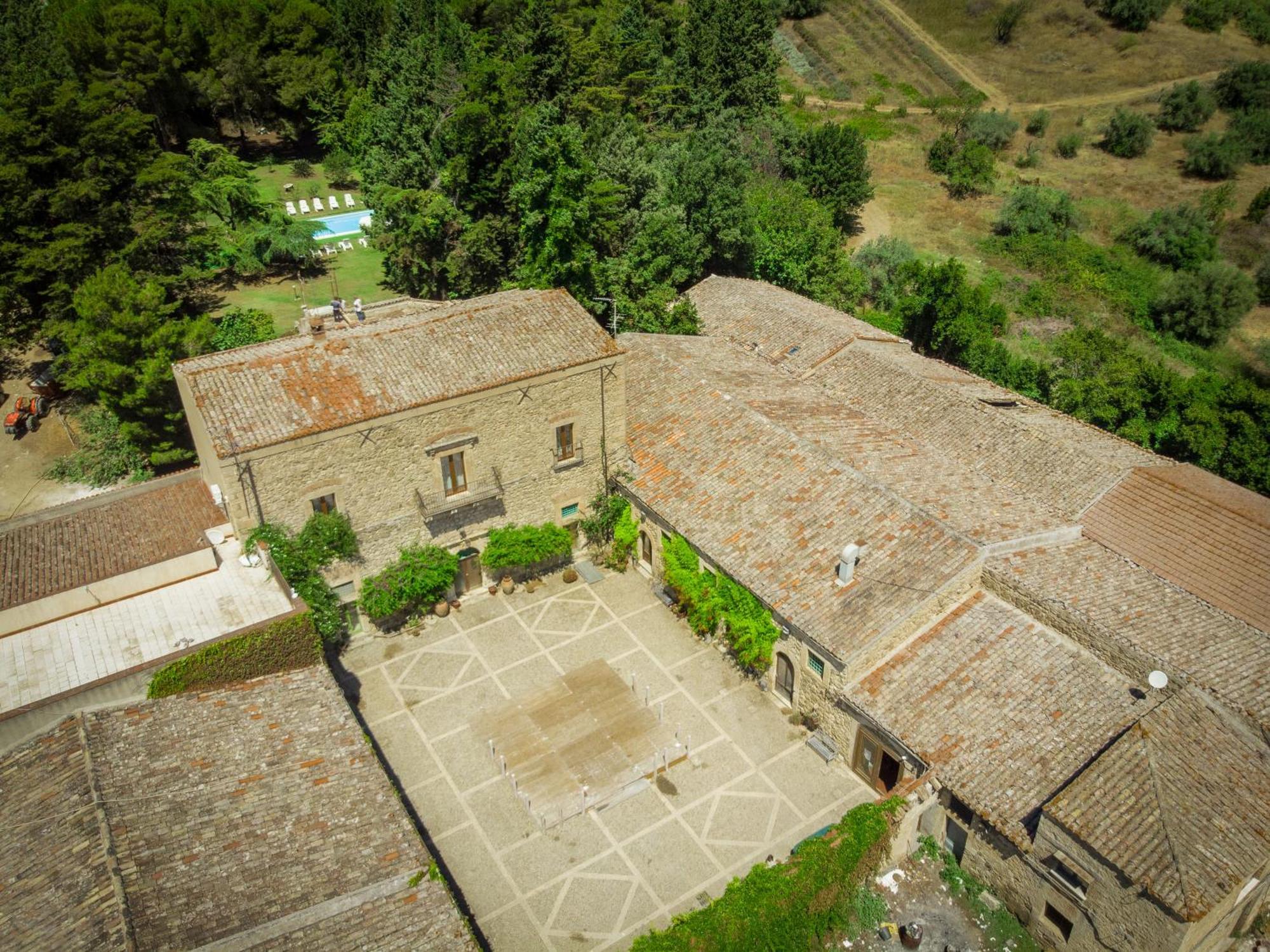 Agriturismo Feudo Tudia Landro Екстериор снимка
