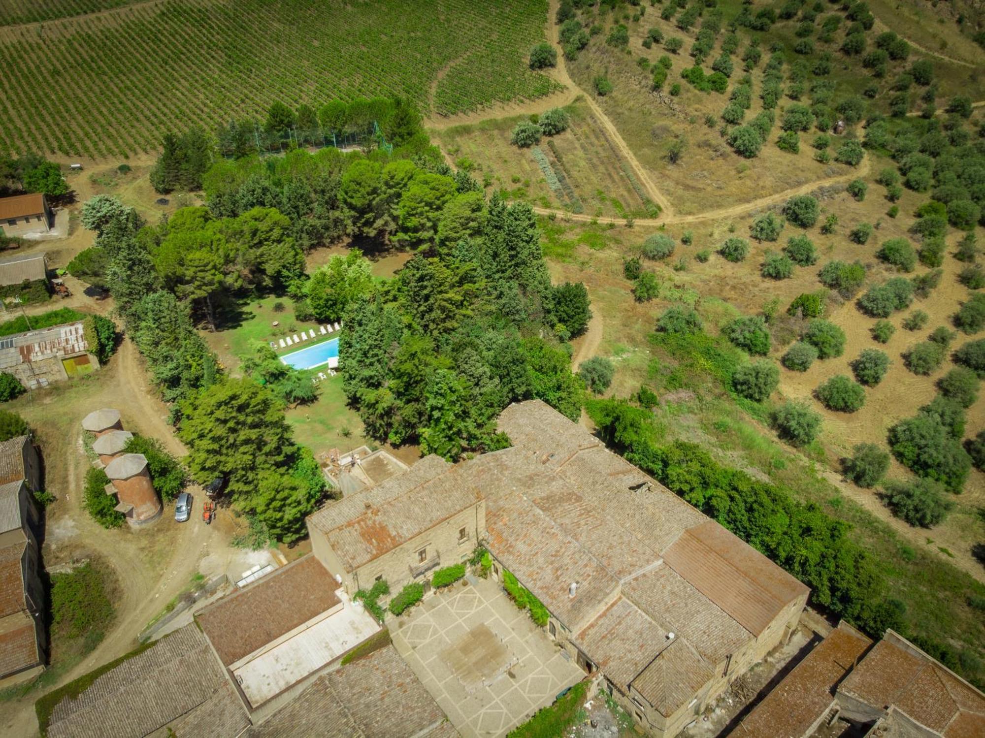 Agriturismo Feudo Tudia Landro Екстериор снимка